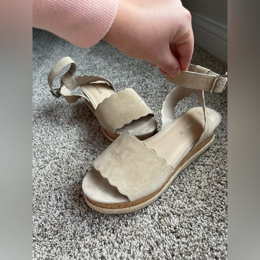 Marc fisher wedges